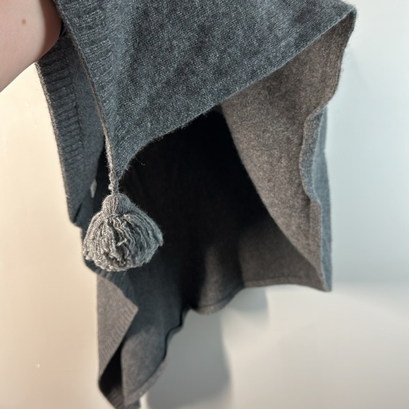 Ann Taylor Gray Wool Cashmere Blend Poncho - Picture 7 of 13